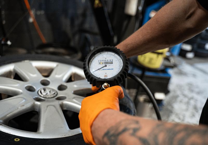 HTG- Pressure-Maintenance Hadleigh Tyre Group - HTG Pressure Maintenance - Tyres in Suffolk